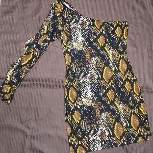 Derek Heart off shoulder dress size S